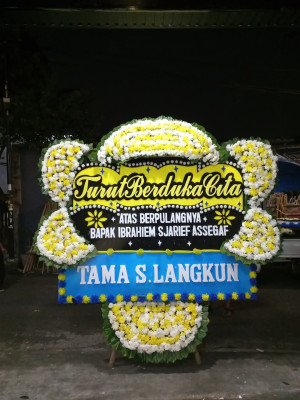 Papan Bunga Duka di Tombulu